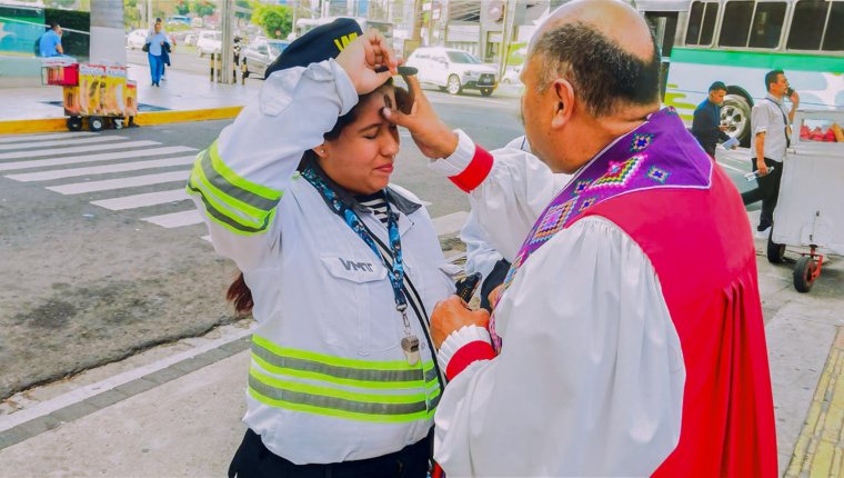 clergy-elsalvador_crop
